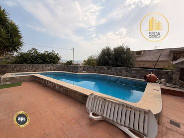 Chalet con piscina en venta en Camí de les Martines