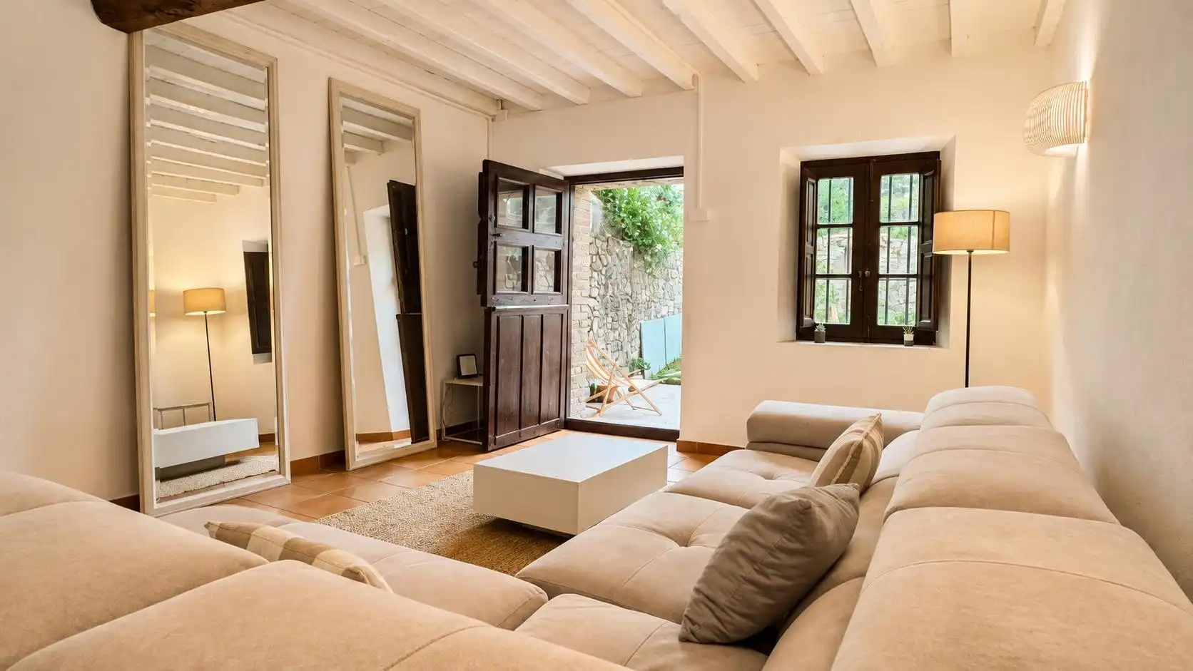 Sala d'estar de Casa o xalet en venda en Valdáliga amb Jardí privat i Balcó