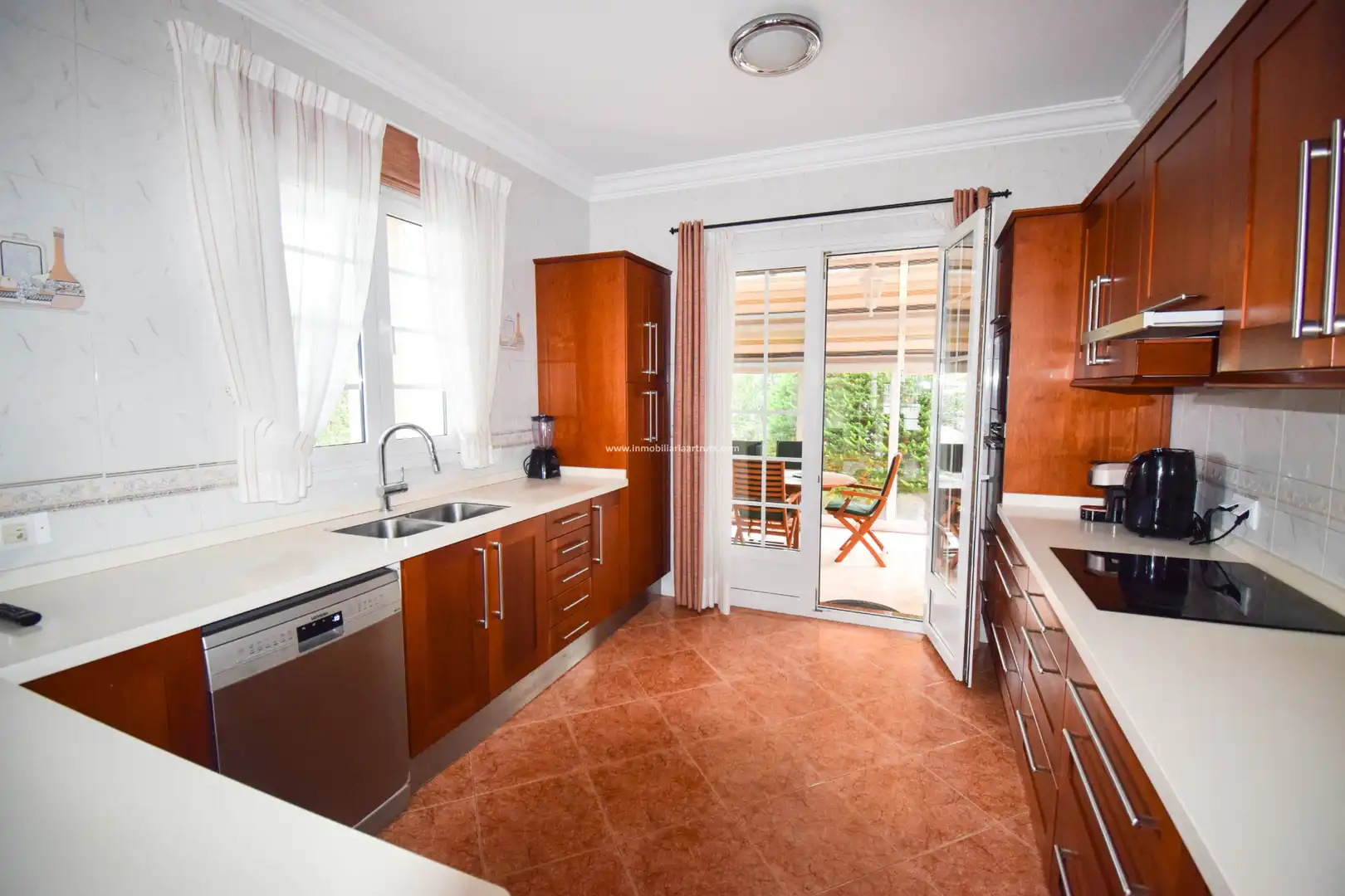 Chalet con piscina en venta en Cala en Blanes, imagen 9