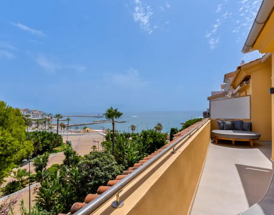 Terraza de Piso en venta en Marbella con Terraza, Amueblado y Horno