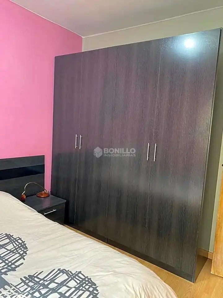 Apartament en venda a Arquitecto Martín Aldehuela, Ensanche - Fuenfresca