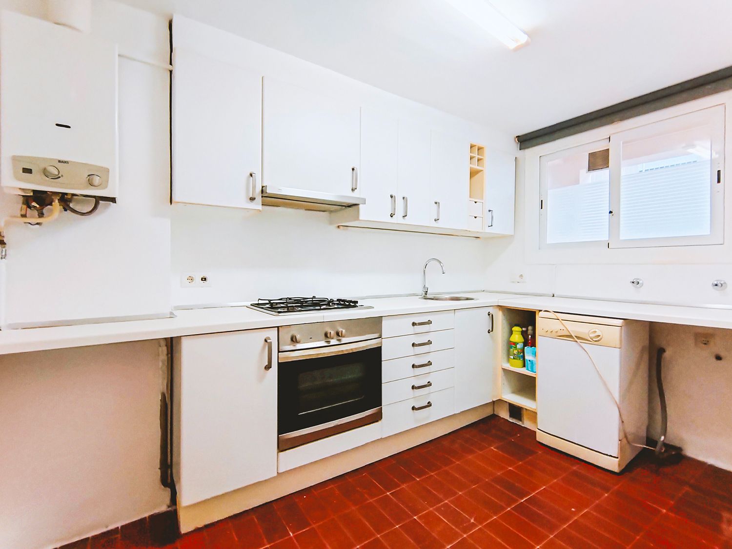 Kitchen of Flat for sale in Sant Pol de Mar  with Terrace, Oven and Community pool