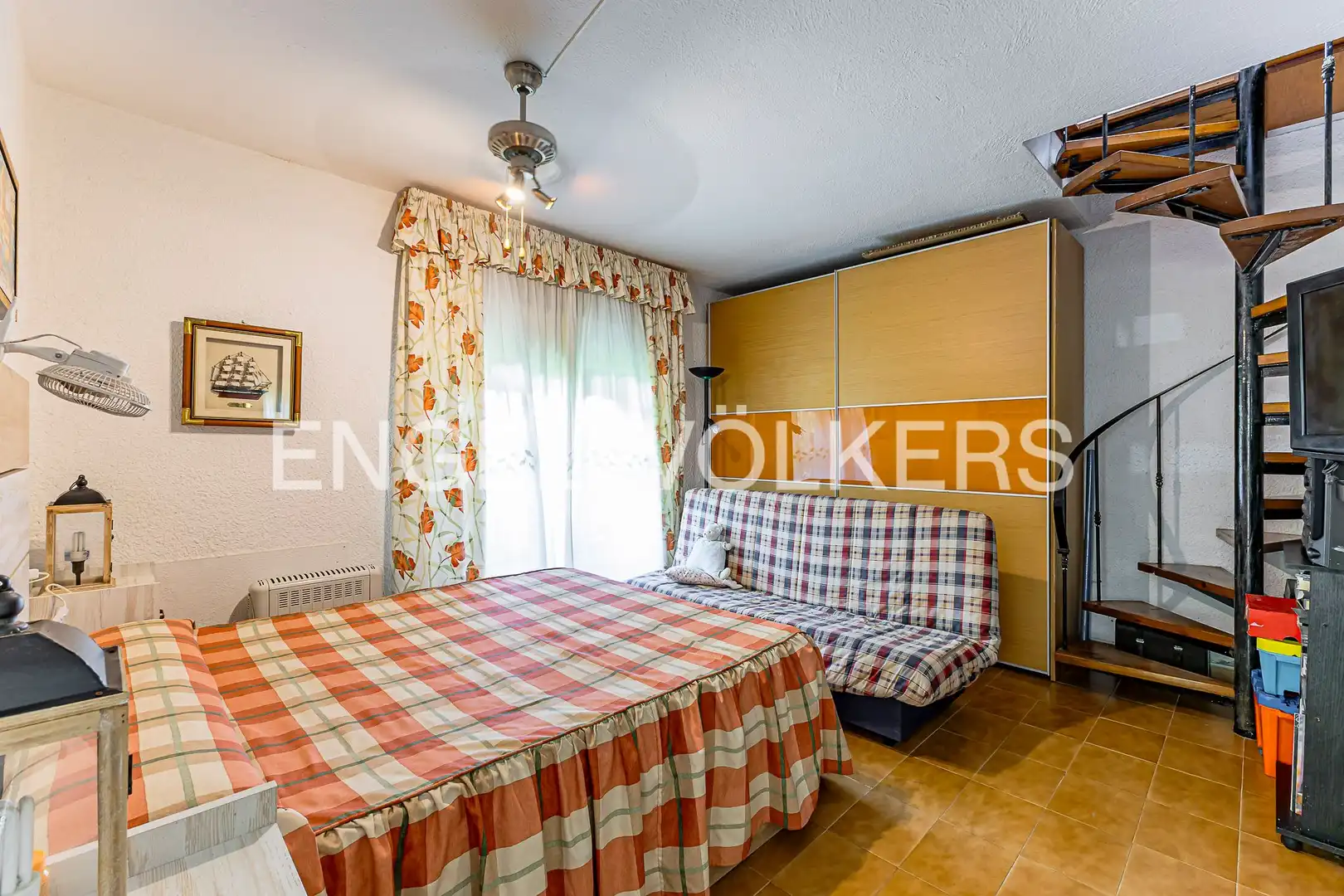 Habitación de Casa adosada en venta en Tarragona con Calefacción, Jardín privado y Terraza