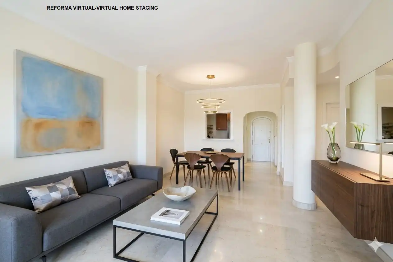 Sala d'estar de Apartament en venda en Marbella amb Jardí privat i Piscina comunitària