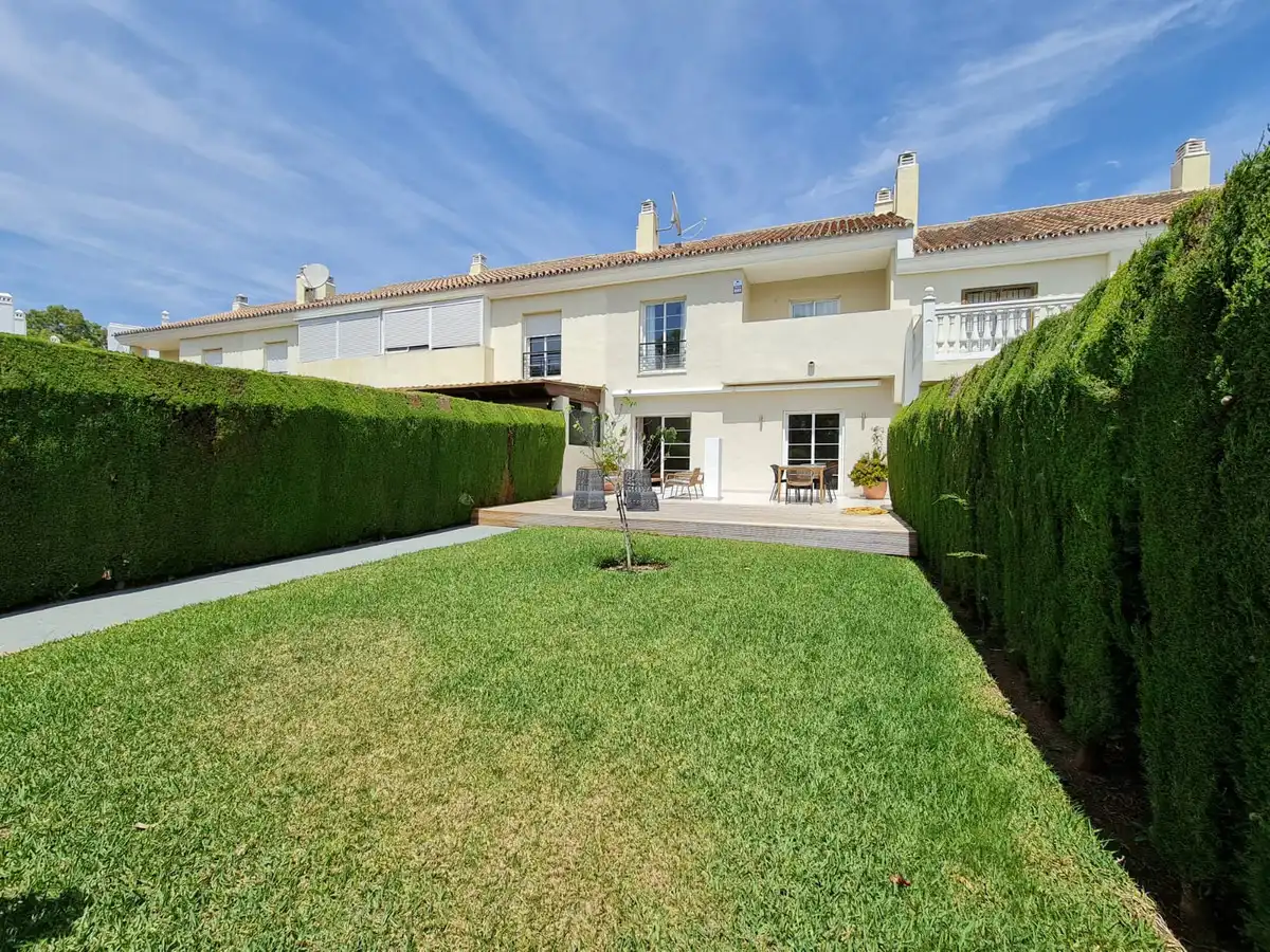 Einfamilien-Reihenhaus zur Miete in SIRIO-NVA ANDALUCIA F, 148, Los Naranjos