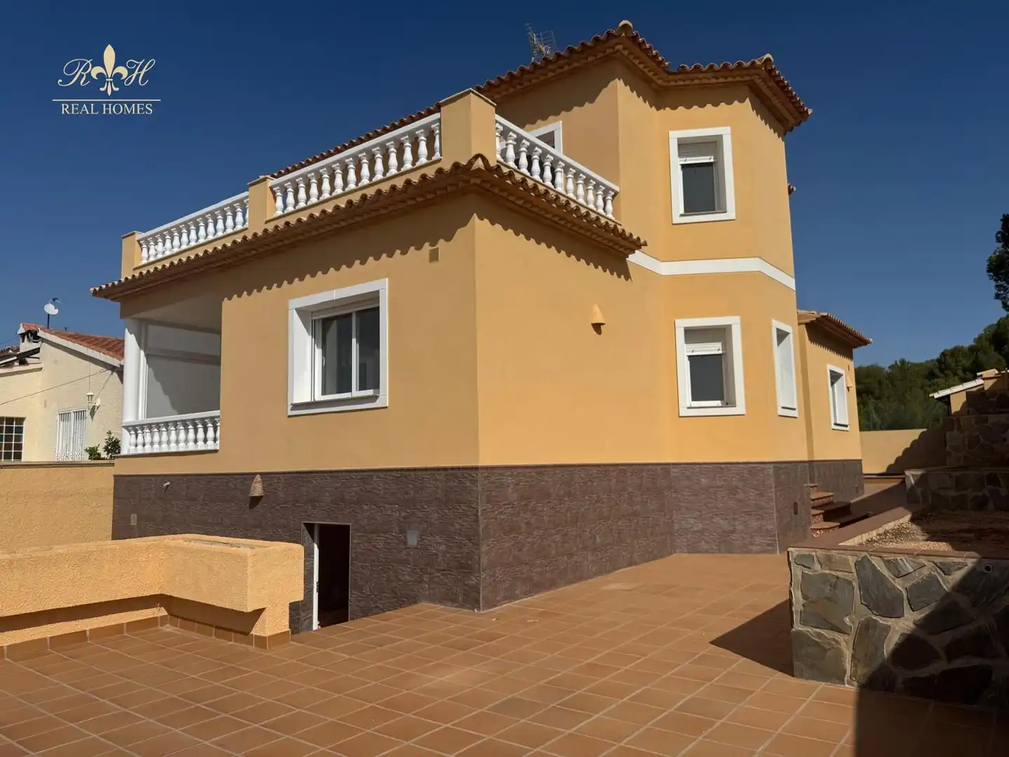 Exterior view of Houses for sale in L'Alfàs del Pi  with Air Conditioner, Heating and Swimming Pool