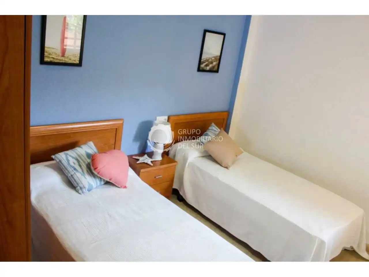 Dormitori de Apartament de lloguer en Barbate amb Aire condicionat, Terrassa i Moblat