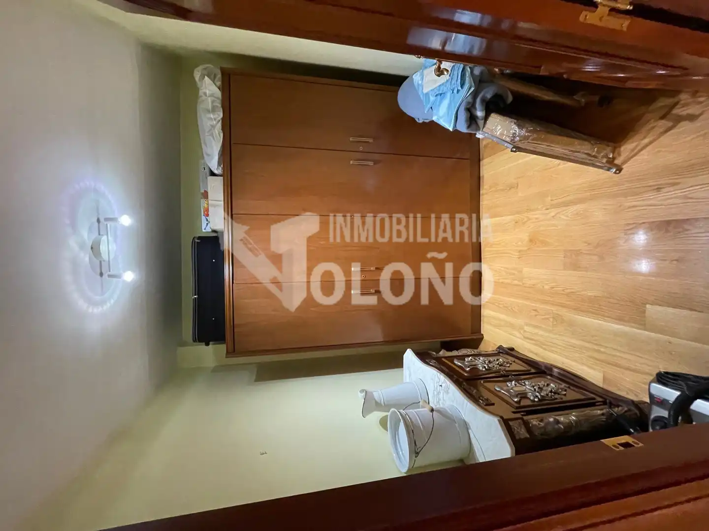 Habitación de Casa adosada en venta en San Asensio con Calefacción, Parquet y Trastero