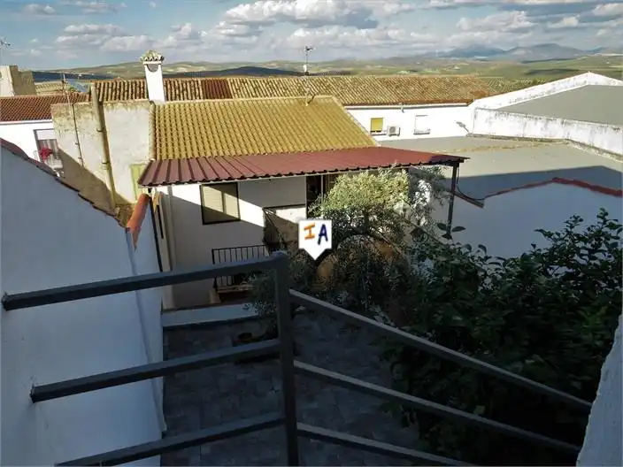 Vista exterior de Casa adosada en venta en Higuera de Calatrava con Aire acondicionado, Terraza y Trastero