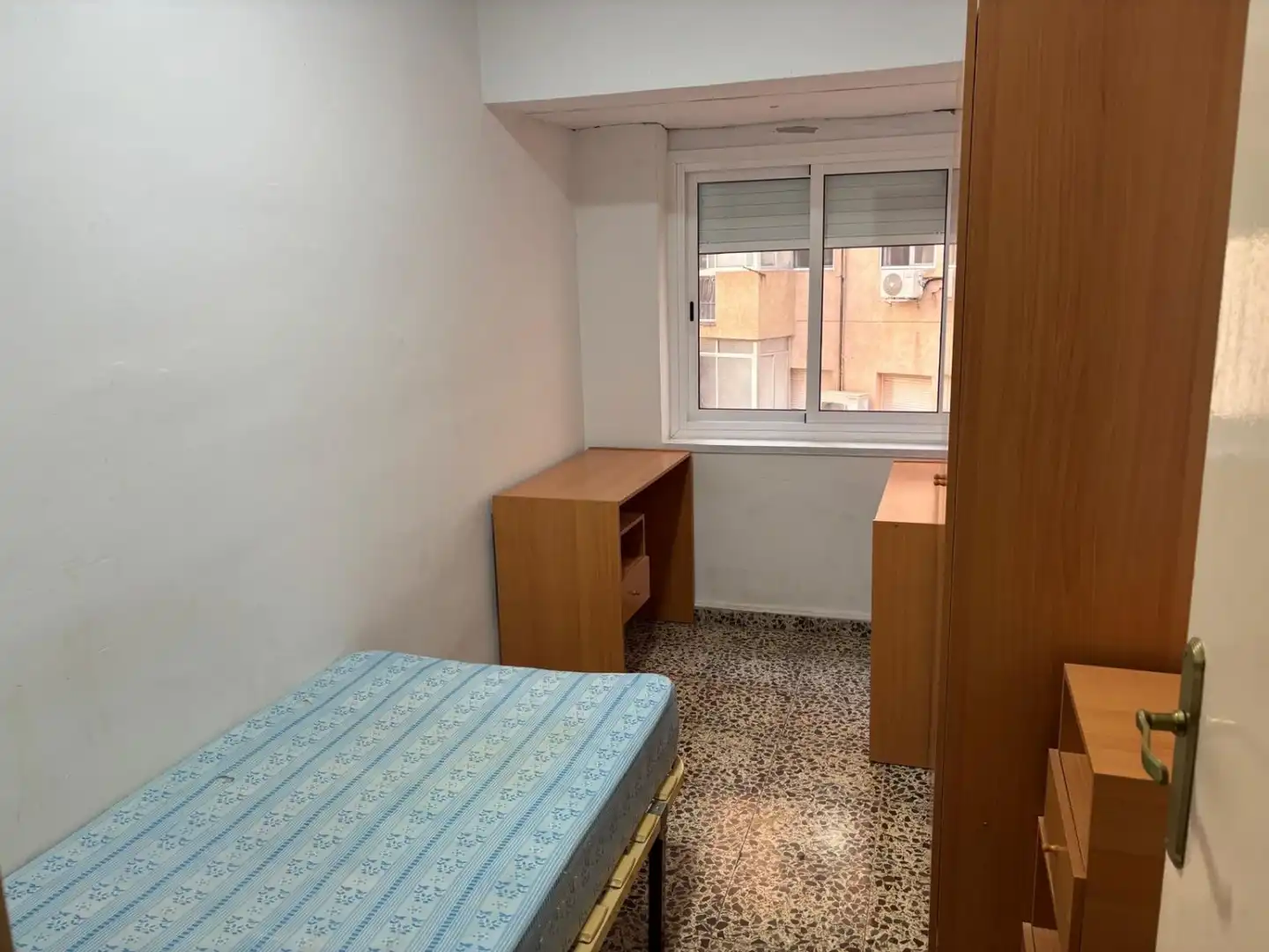 Schlafzimmer von Wohnung zur Miete in Murcia mit Möbliert, Waschmaschine und Balkon