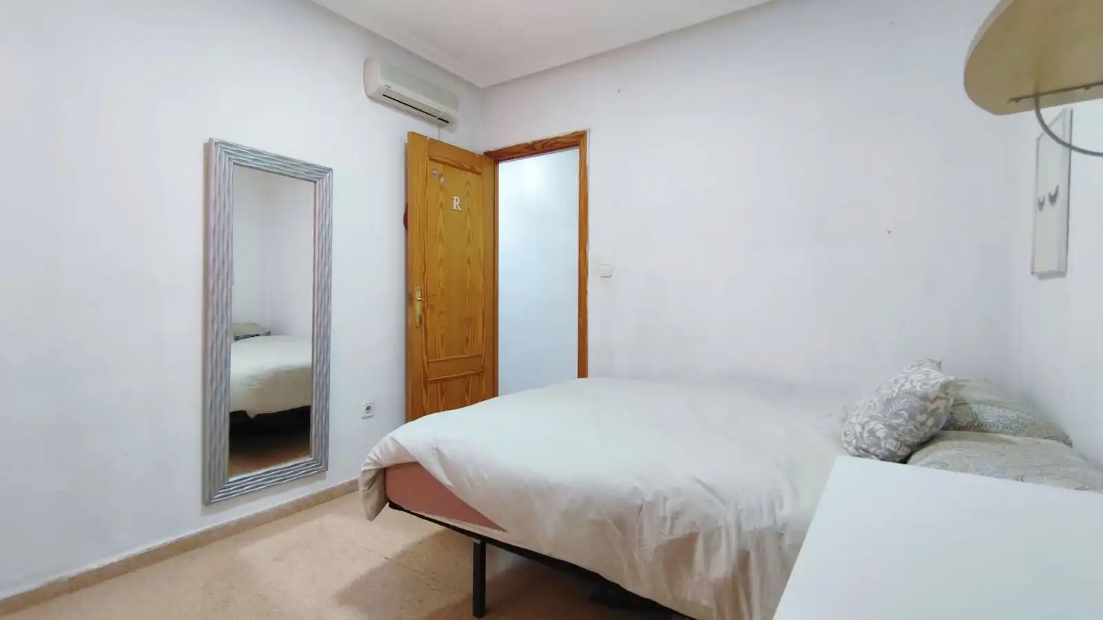 Bedroom of Flat for sale in Elche / Elx  with Air Conditioner, Heating and Storage room