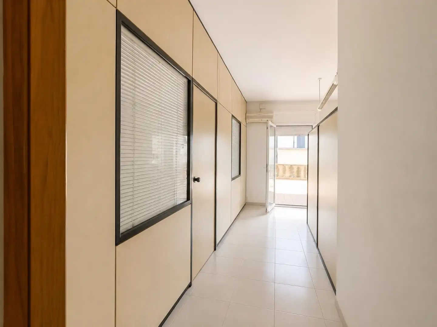Oficina de lloguer a Carrer d'Alfons IV 18, imagen 5
