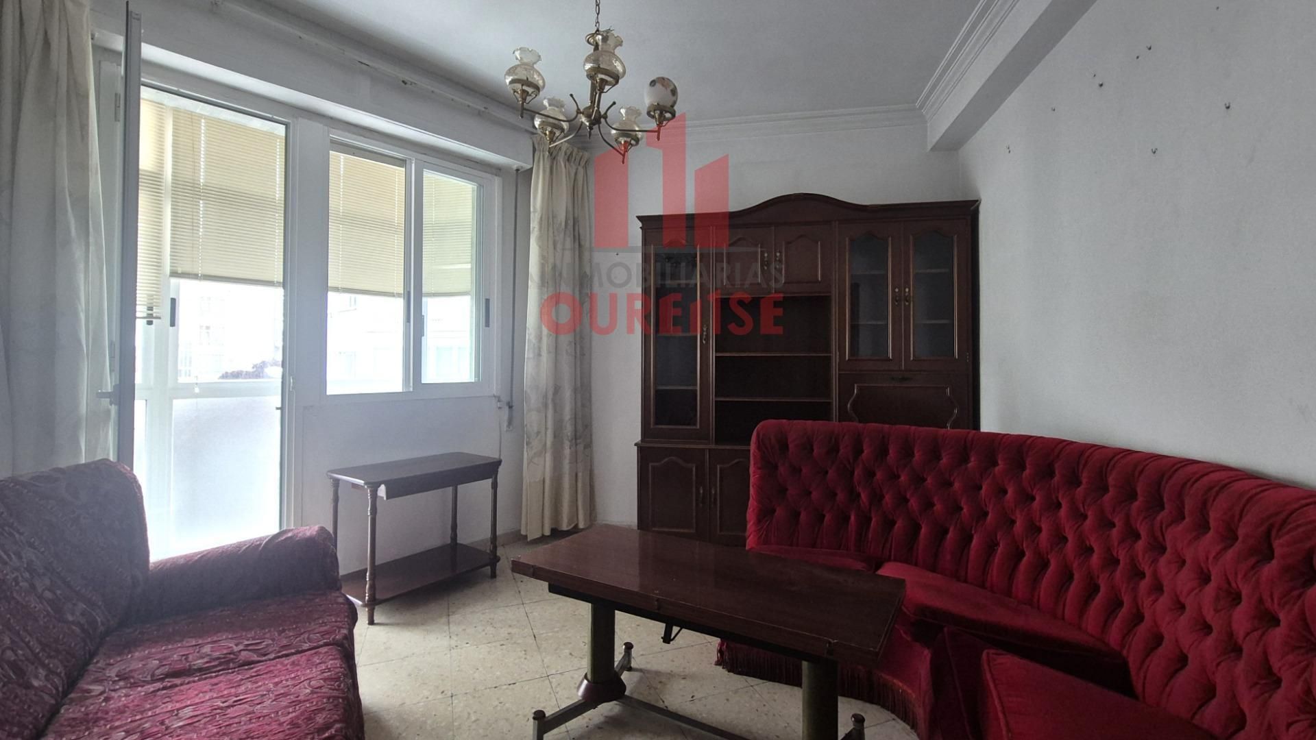 Sala de estar de Piso en venta en Ourense Capital  con Calefacción