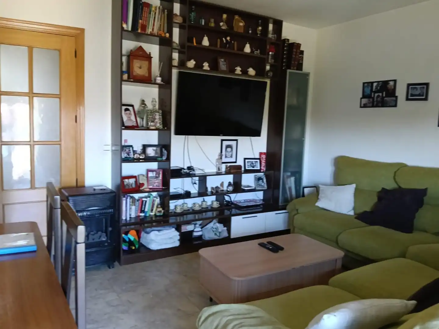 Sala de estar de Piso en venta en Cedillo del Condado con Calefacción y Balcón