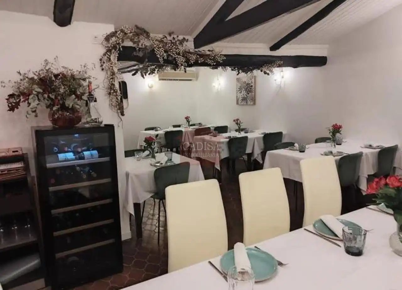 Local comercial en traspàs a San José - Parador - Zurguén, imagen 4