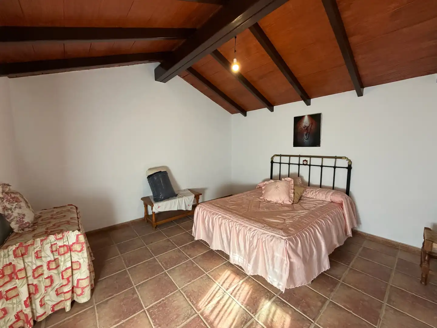 Habitación de Finca rústica en venta en Yunquera con Jardín privado, Piscina y Amueblado