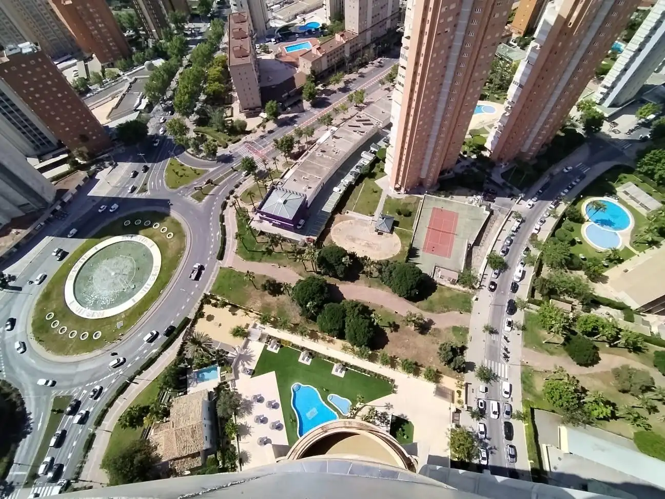 Vista exterior de Pis en venda en Benidorm amb Aire condicionat, Moblat i Piscina comunitària