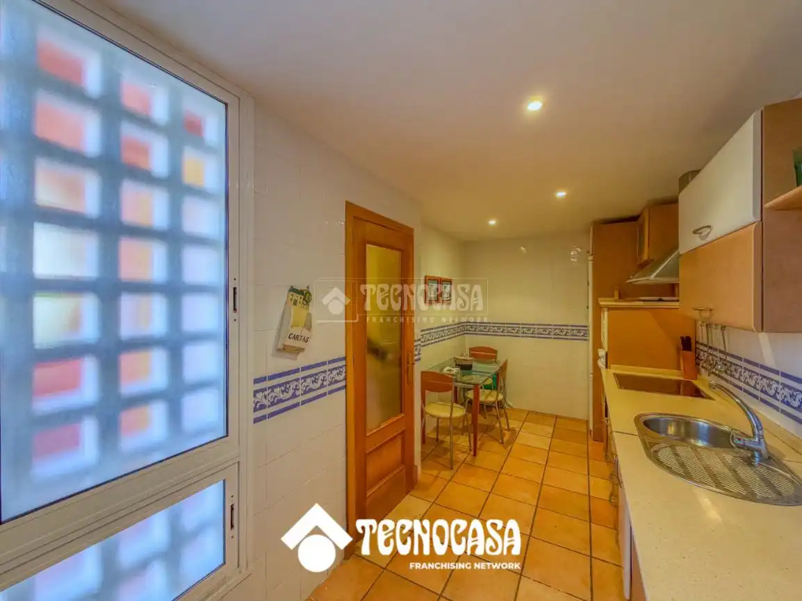 Kitchen of Flat for sale in Rota  with Air Conditioner, Terrace and Storage room