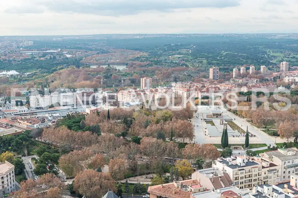 Vista exterior de Piso de alquiler en Madrid con Aire acondicionado, Calefacción y Terraza