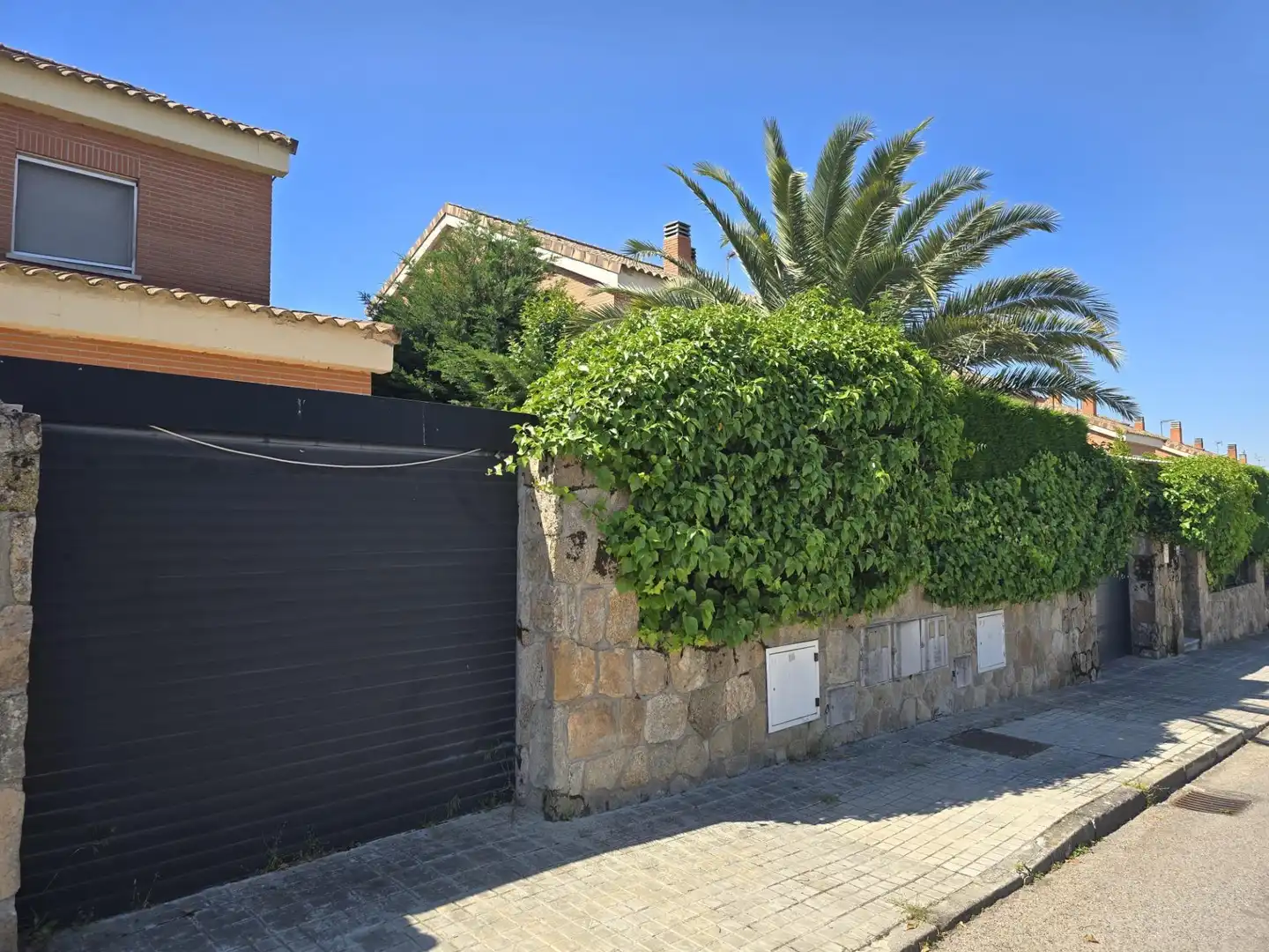 Exterior view of Houses for sale in Moraleja de Enmedio