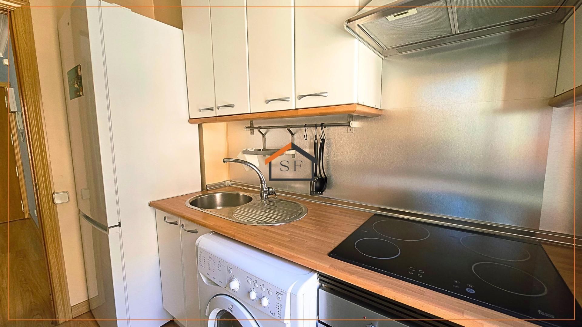 Kitchen of Flat for sale in  Madrid Capital  with Air Conditioner, Heating and Parquet flooring