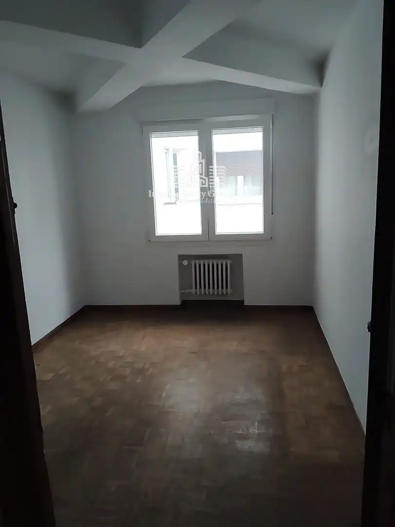 Bedroom of Flat for sale in Langreo