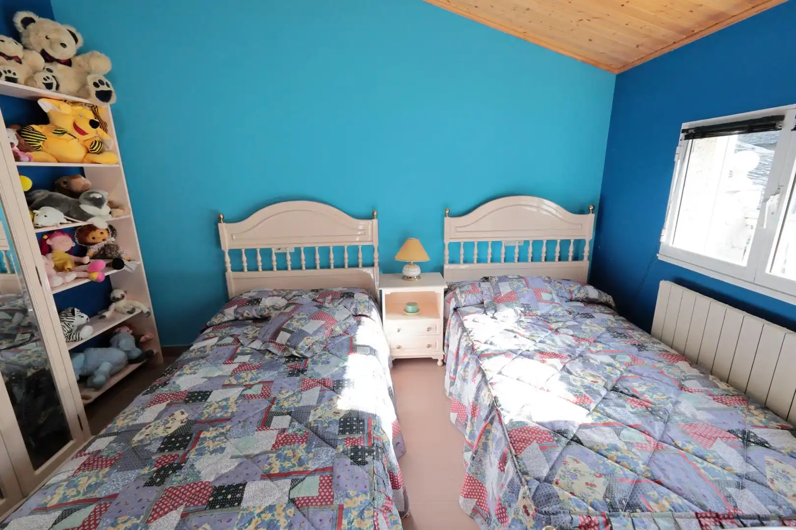 Habitación de Casa adosada en venta en Vega de Espinareda con Calefacción