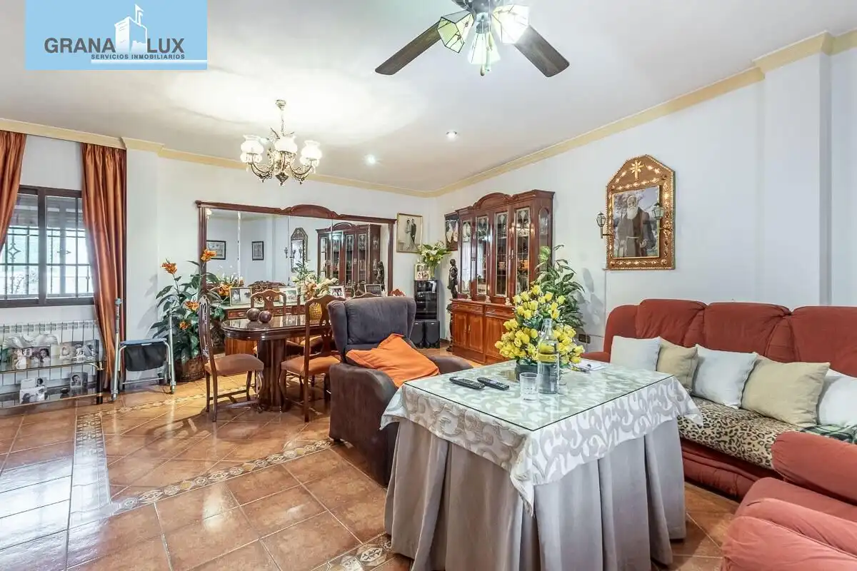 Chalet en venta en Calle de la Virgen del Rocío, imagen 6