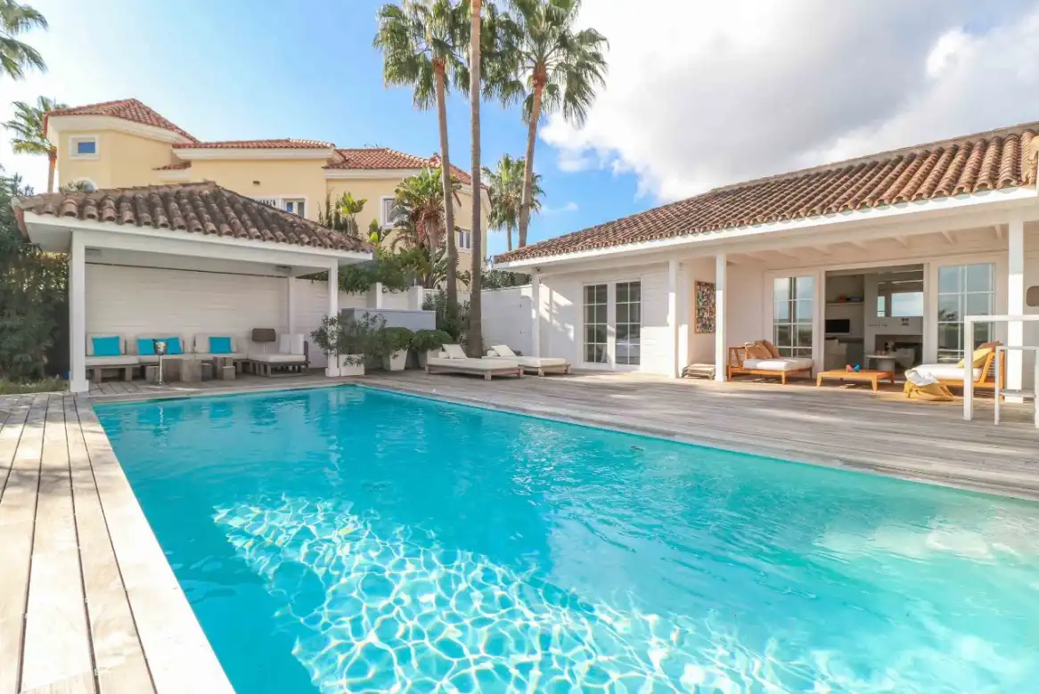 Vista exterior de Casa o chalet en venta en Benahavís con Aire acondicionado, Calefacción y Jardín privado