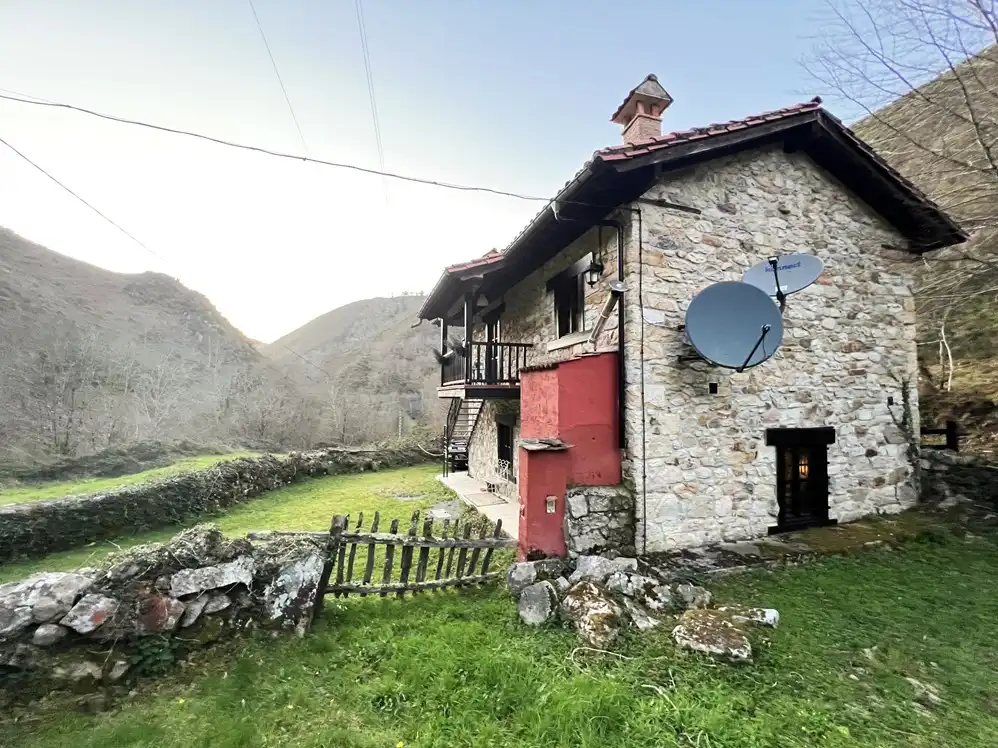 Vista exterior de Casa o chalet en venta en Piloña con Calefacción y Amueblado