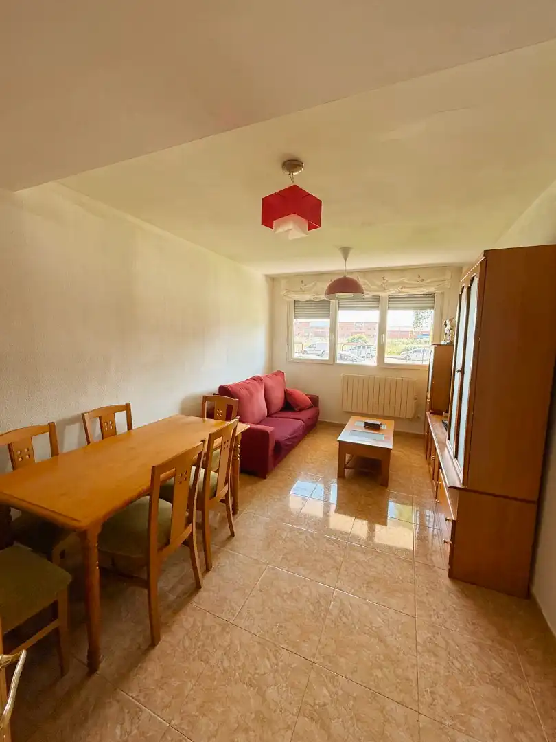 Living room of Ground floor for rent in Palencia  with Heating, Parquet flooring and Storage room