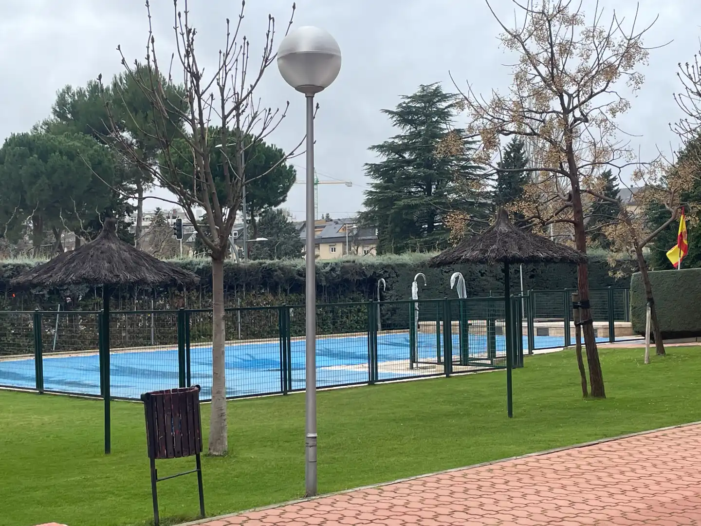 Piscina de Ático en venta en Pozuelo de Alarcón con Aire acondicionado, Calefacción y Jardín privado