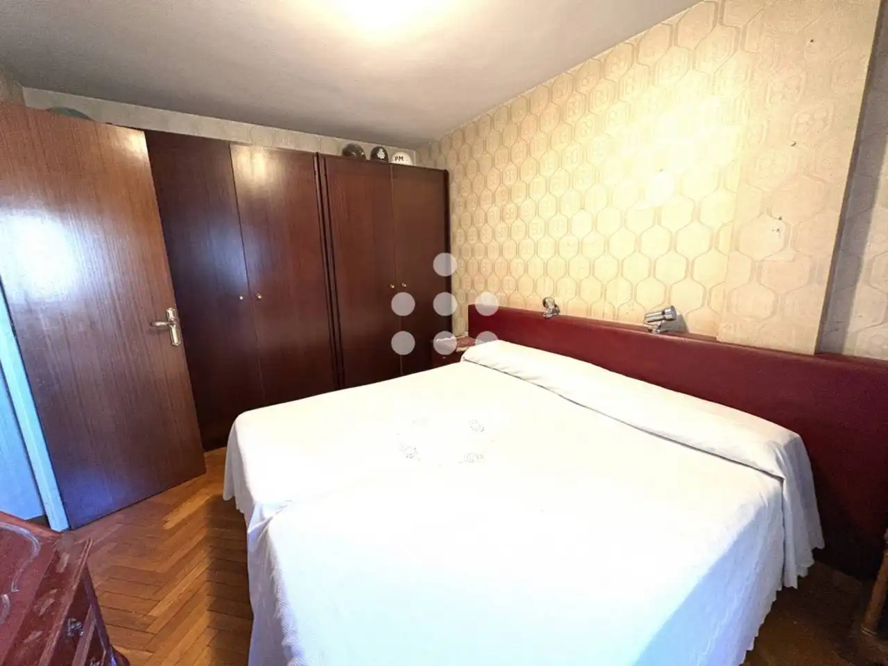 Dormitori de Pis en venda en Terrassa amb Calefacció, Parquet i Terrassa