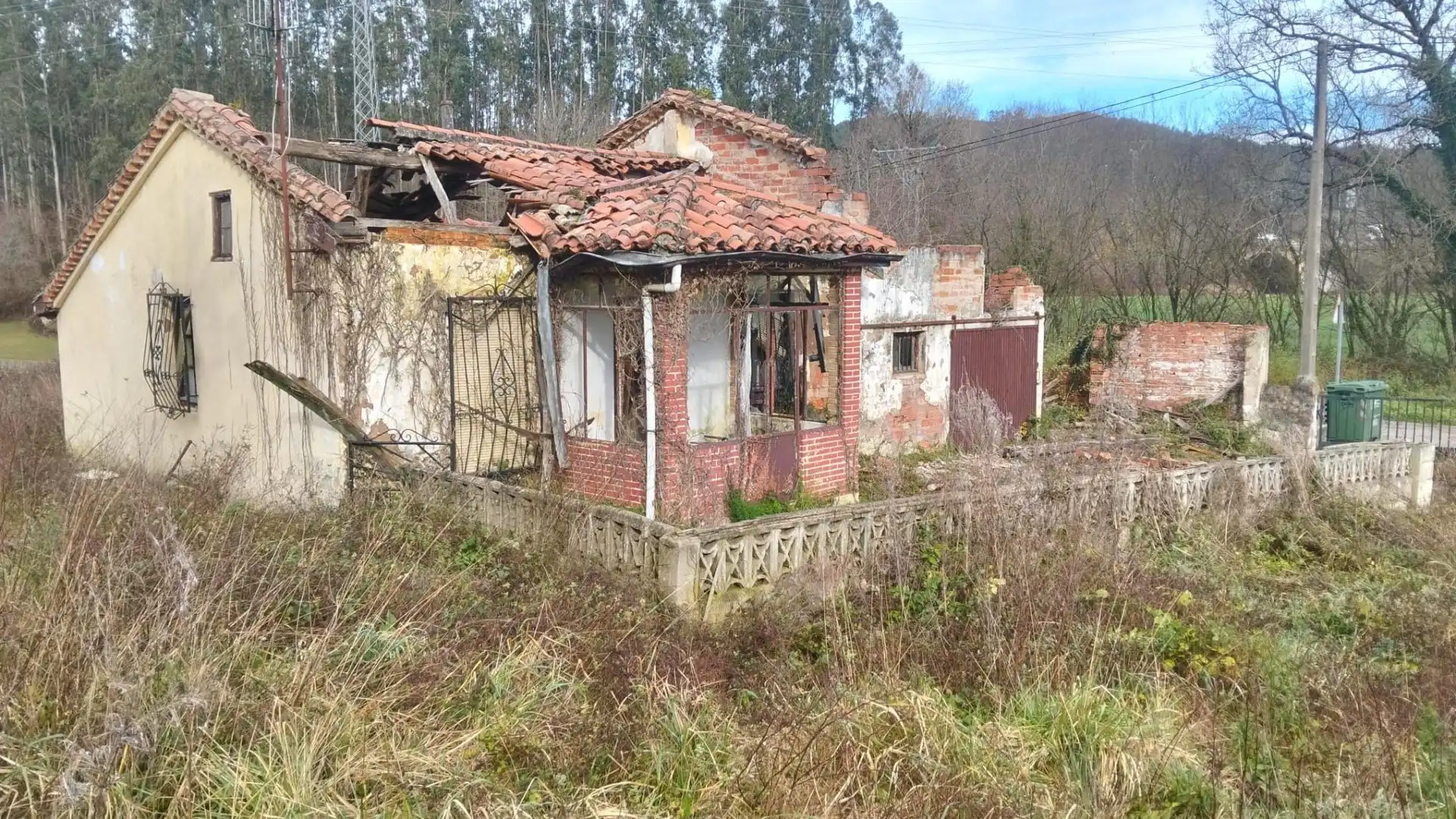 Vista exterior de Casa o chalet en venta en Cabezón de la Sal