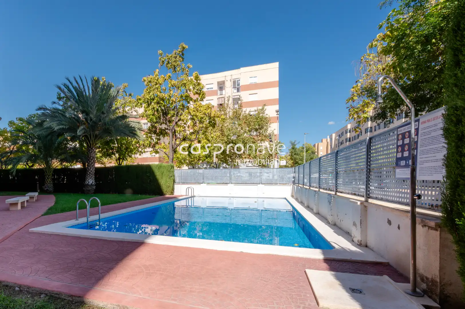 Piscina de Piso en venta en Oeste