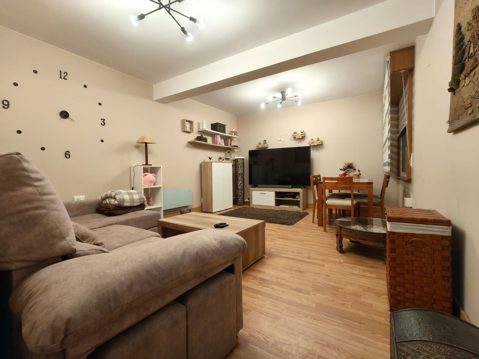 Sala d'estar de Apartament en venda en Cedeira amb Calefacció, Parquet i Traster