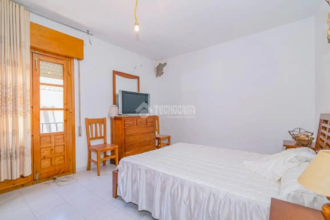 Habitación de Casa adosada en venta en Lucena con Aire acondicionado y Amueblado