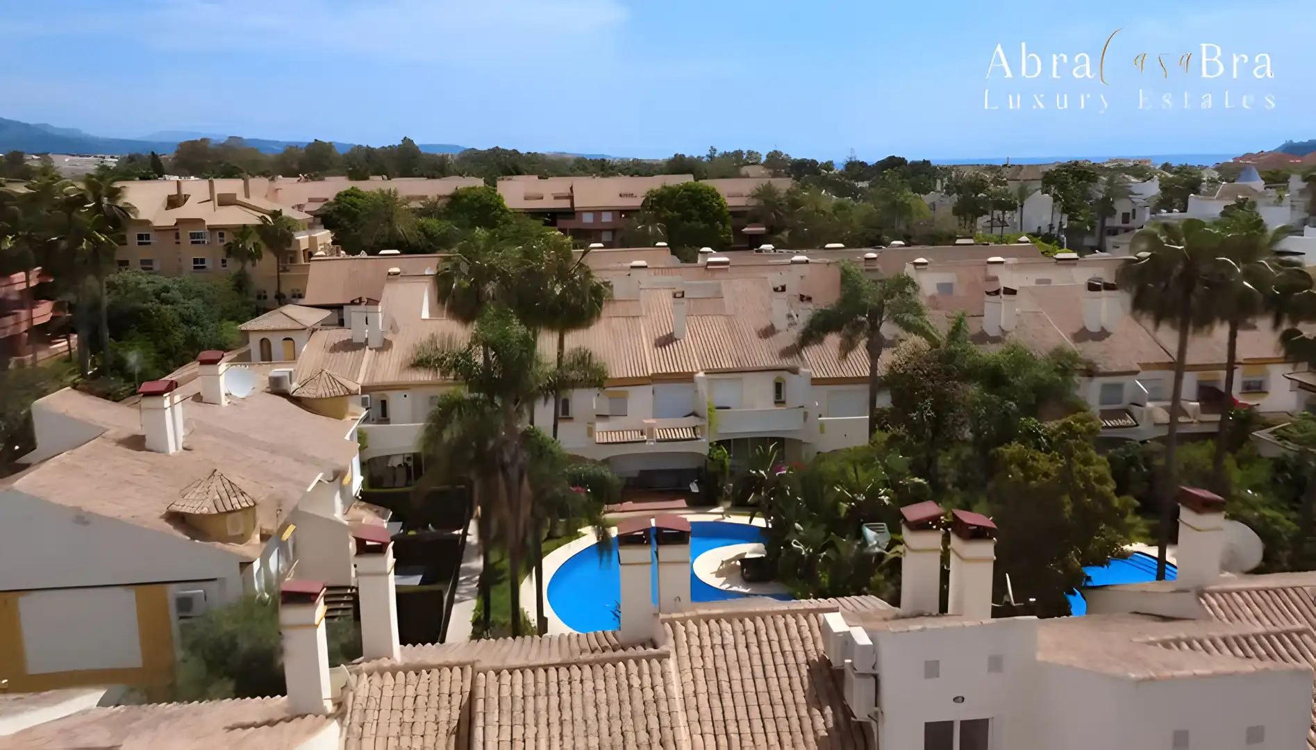 Adossat amb piscina en venda a Nueva Andalucía, imagen 2