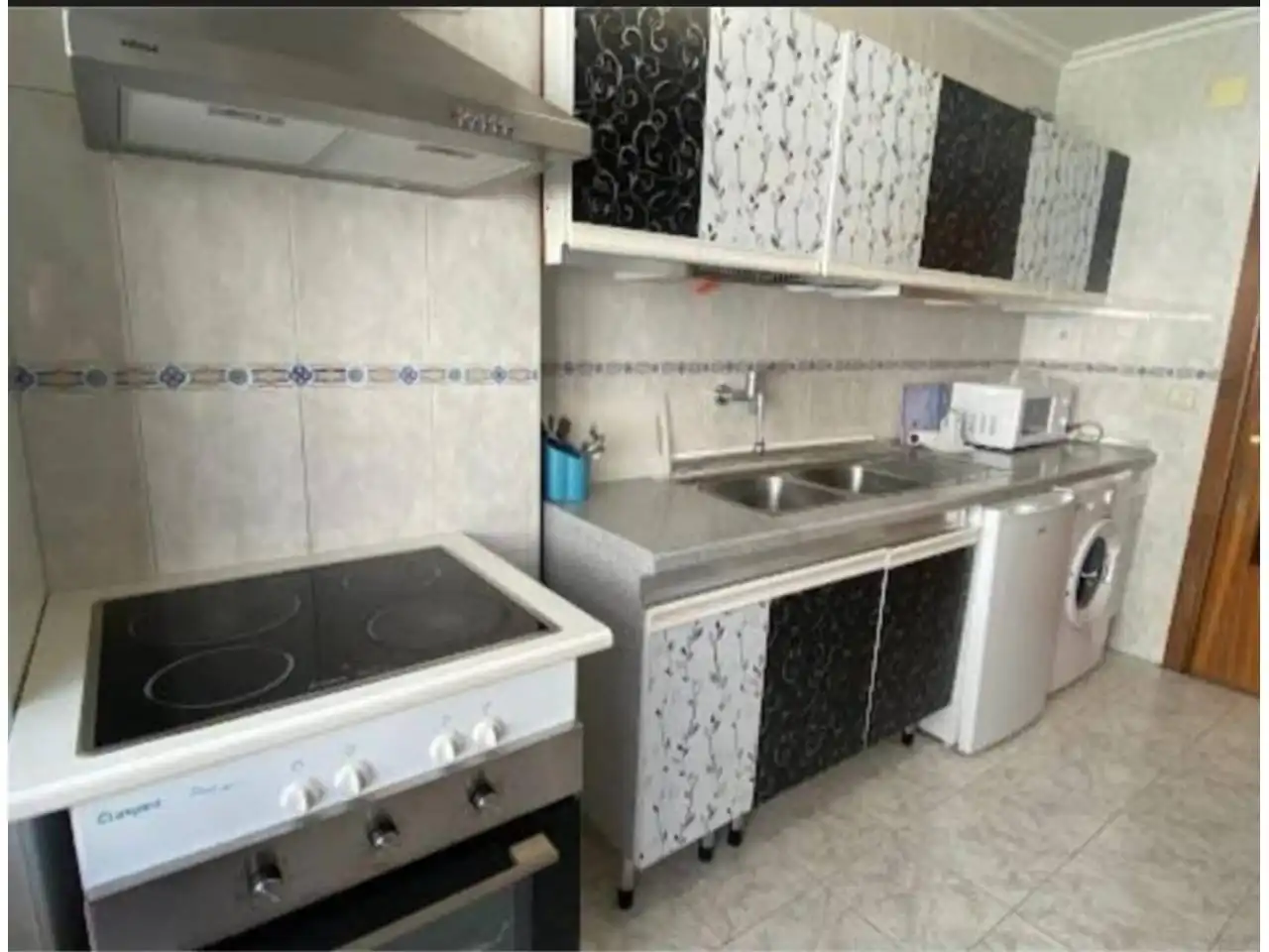 Kitchen of Flat for rent in Burgos  with Heating, Parquet flooring and Terrace