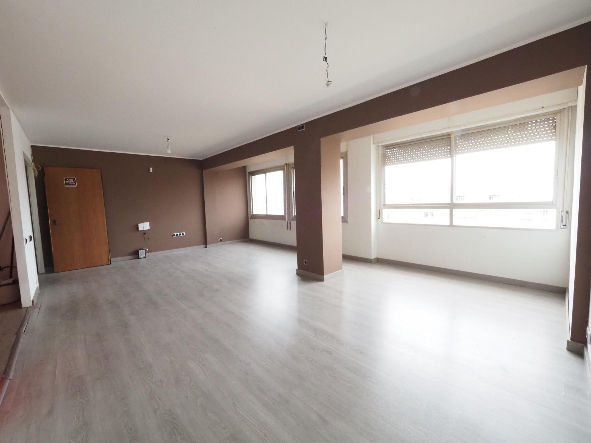 Living room of Attic for sale in Terrassa  with Parquet flooring