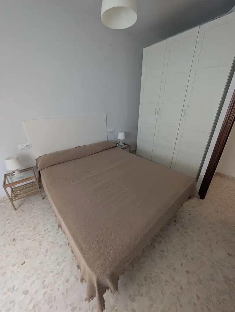 Habitación de Piso de alquiler en Lucena con Terraza, Amueblado y Lavadora