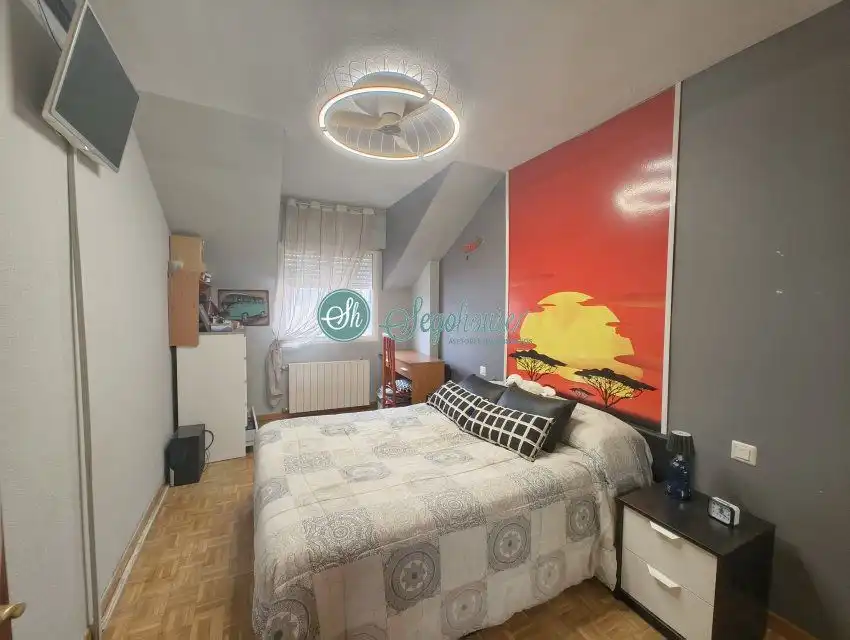 Bedroom of Flat for sale in Segovia  with Air Conditioner, Heating and Terrace