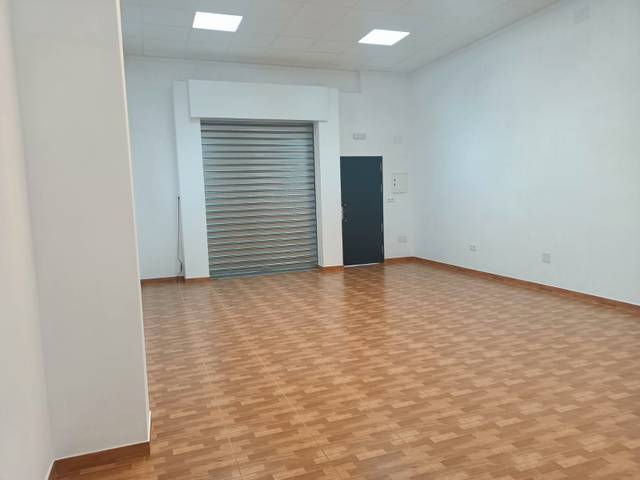 Local comercial en Alquiler en Los Almendros - El Limonero - El Tomillar