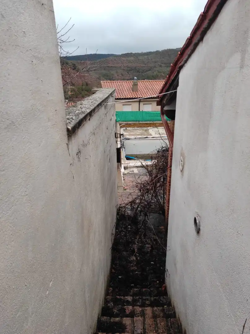 Country homes for sale in Alcaraz  with Private garden, Storage room and Swimming Pool