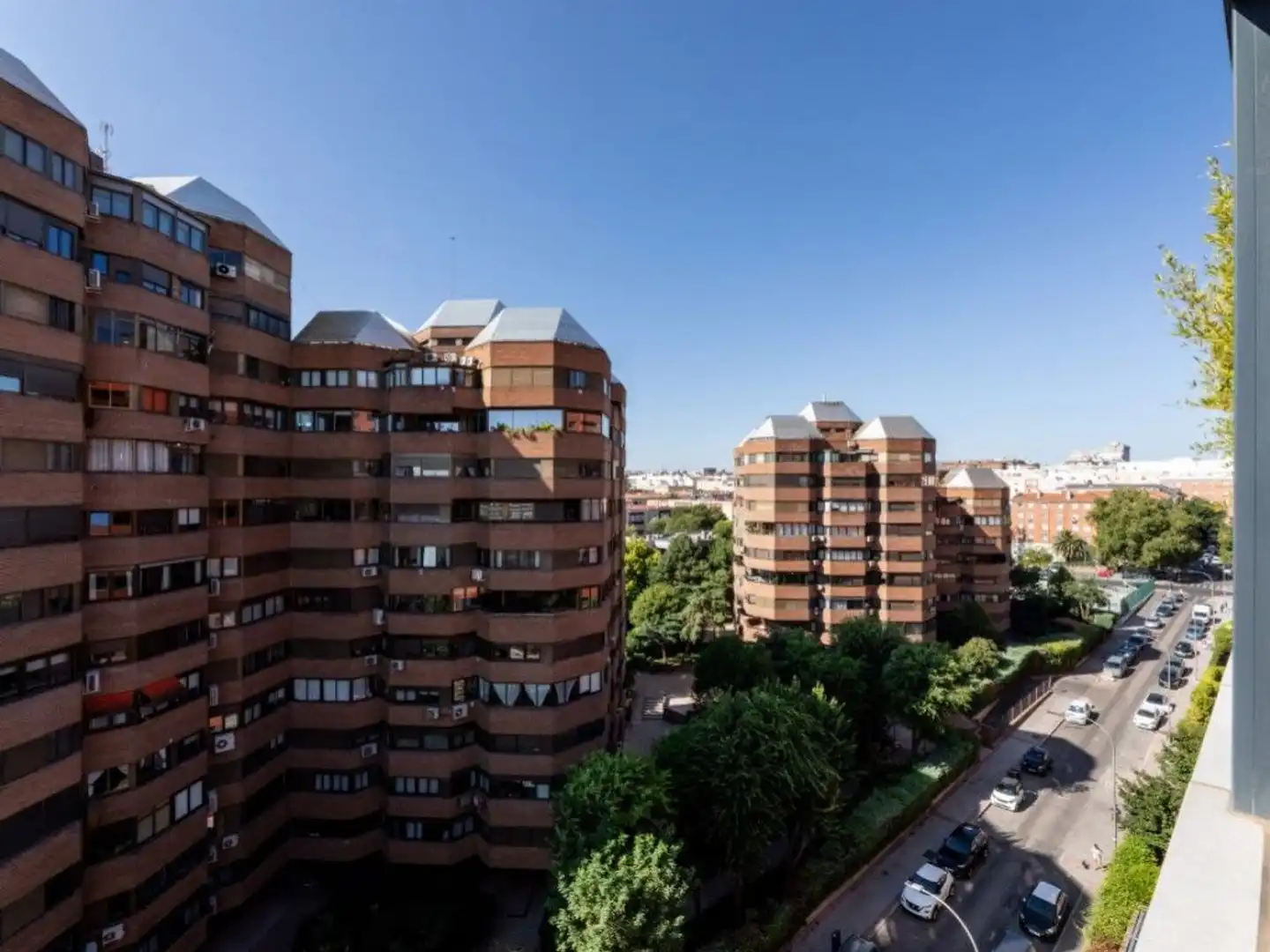 Vista exterior de Pis en venda en Madrid amb Aire condicionat, Terrassa i Traster