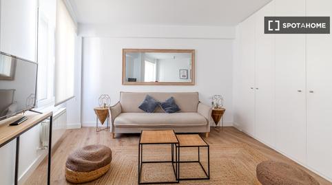 Photo 3 of Flat to rent in Castillejos - Cuzco, Madrid