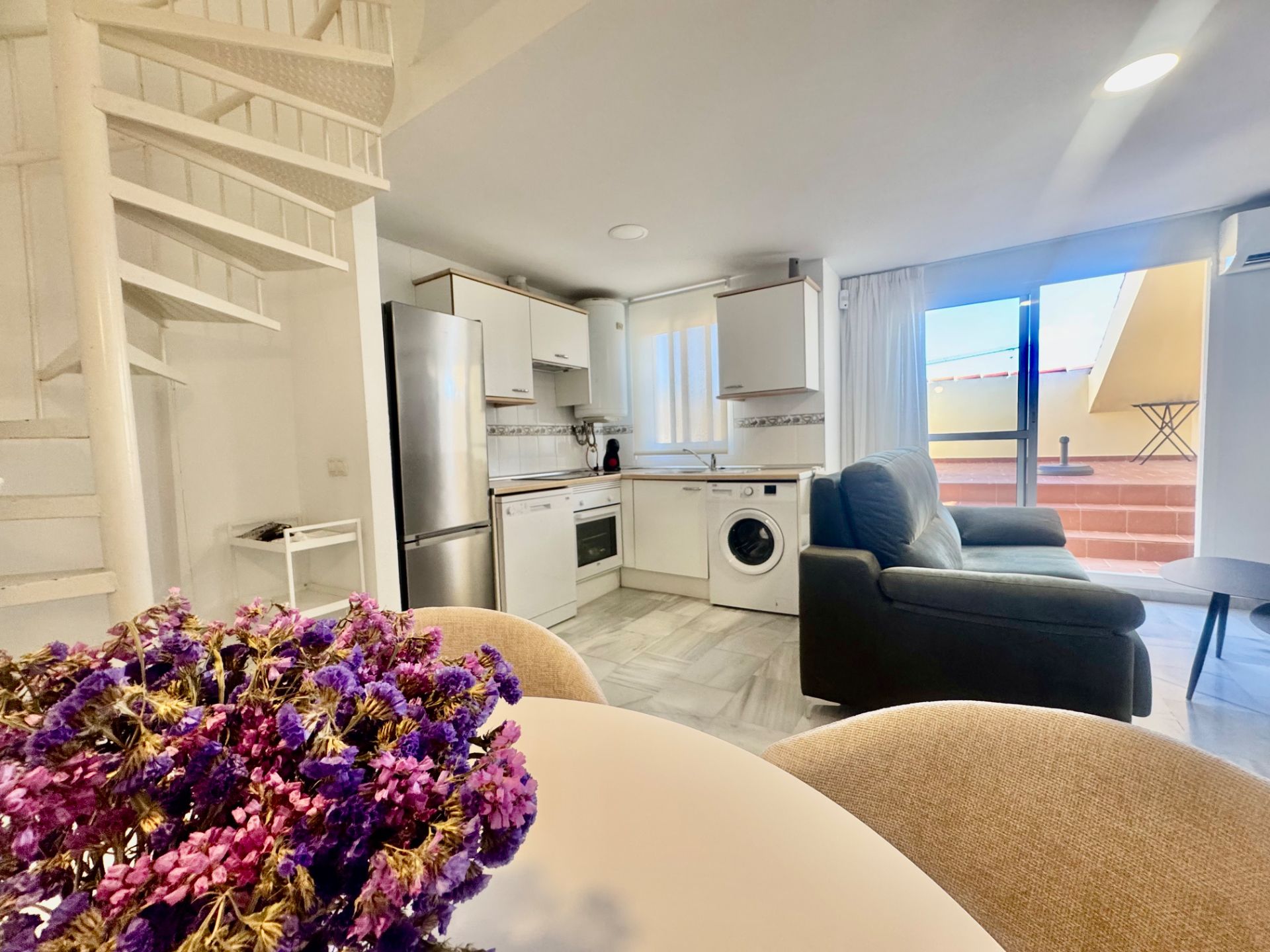 Vista exterior de Apartament en venda en Fuengirola amb Aire condicionat, Calefacció i Terrassa