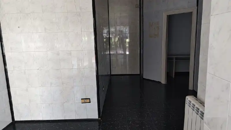 Business premises for sale in Plaza Zabalgane, imagen 5