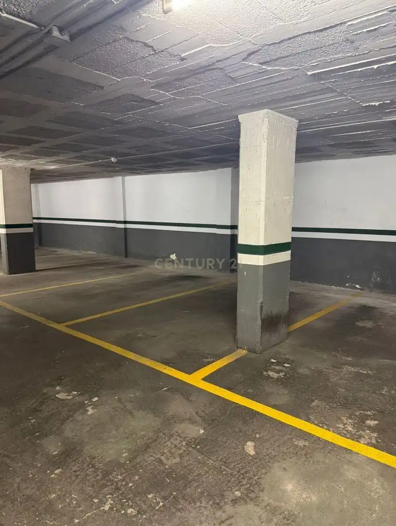 Parkplatz von Garage zum Verkauf in Barcelona