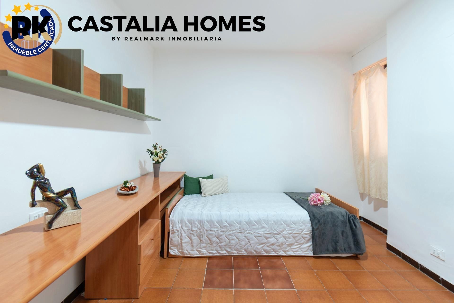 Bedroom of Flat for sale in Burriana / Borriana  with Storage room, Oven and Washing machine